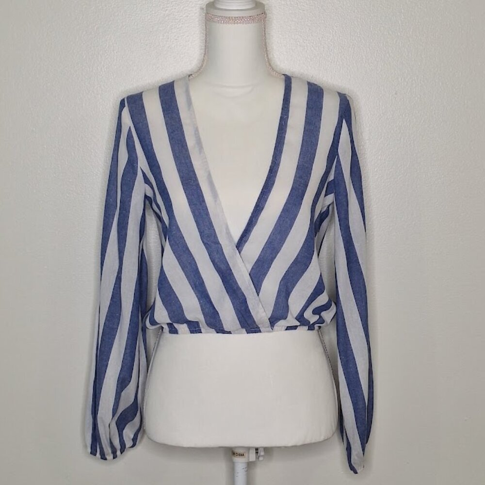 By The Way. Blue and White Striped Cropped Blouse